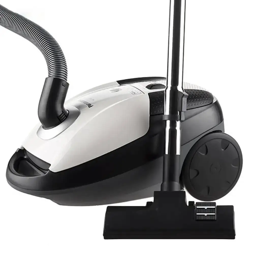 جاروبرقی پاناسونیک مدل MC-CG713 در حالت خوابیده رنگ سفید