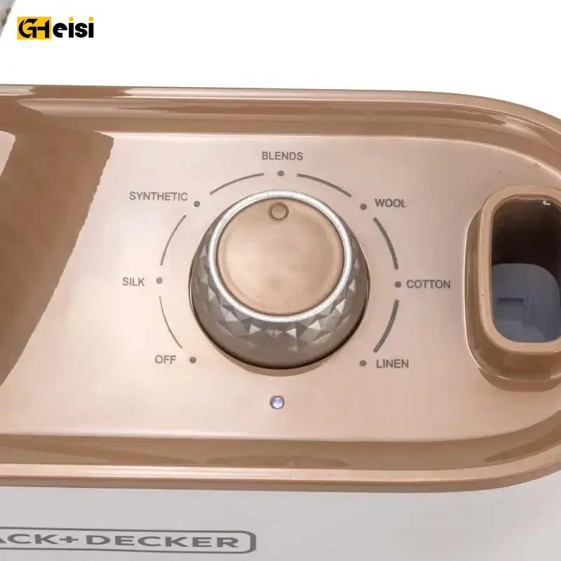 دکمه های اتو بخارگر 2400 وات بلک اند دکر مدل GST2400